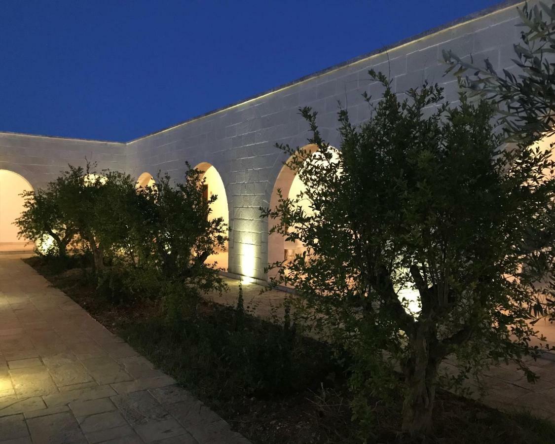 Вилла Masseria Lamacavallo Остуни Экстерьер фото